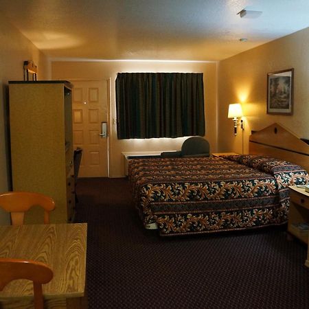 Delux Inn Tulsa Kültér fotó