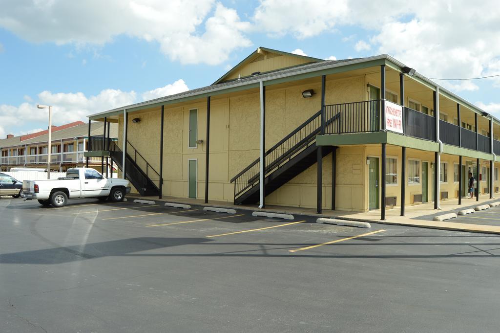 Delux Inn Tulsa Kültér fotó