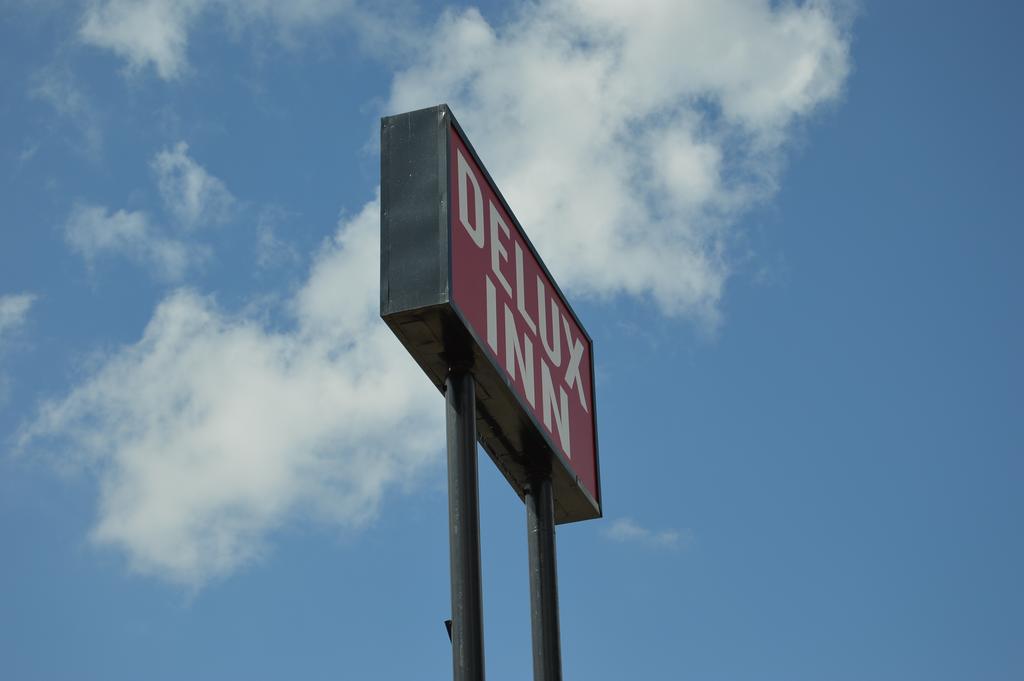 Delux Inn Tulsa Kültér fotó